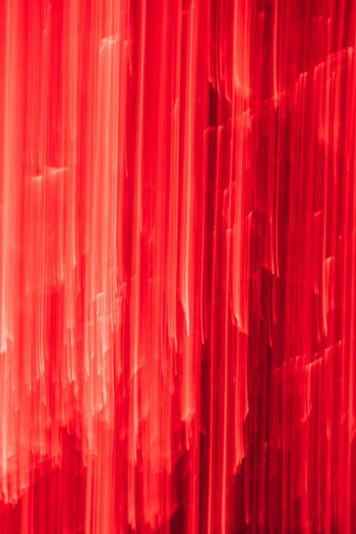 Schöne leuchtend rote senkrechte Streifen, abstrakter Hintergrund — Stockfoto