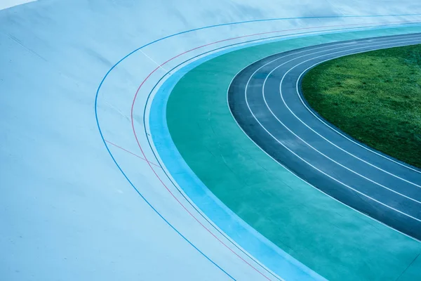 Urban background with geometric lines of empty velodrome — Stock Photo