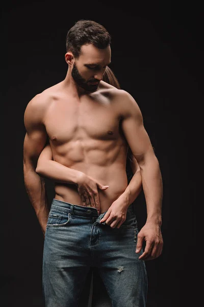 Casal erótico abraço isolado no preto — Fotografia de Stock