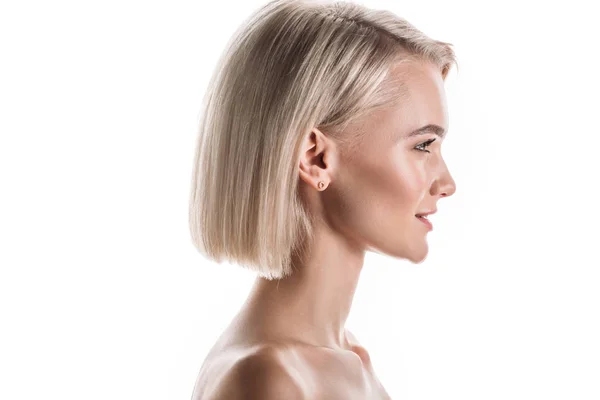 Profil der schönen, sinnlichen, nackten blonden Frau isoliert auf Weiß — Stockfoto