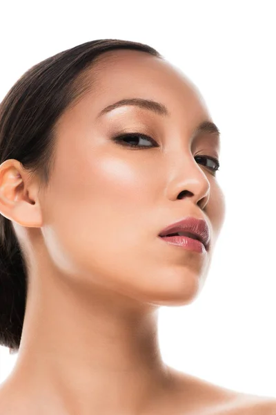 Atractiva mujer asiática con la cara limpia, aislado en blanco - foto de stock