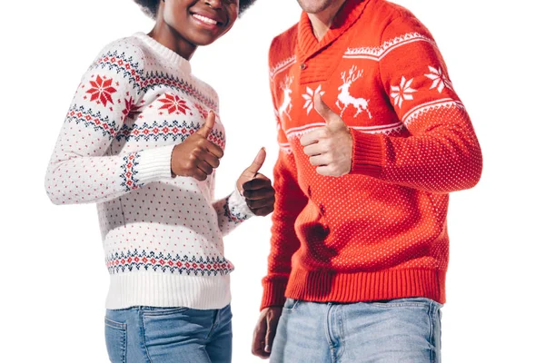 Vista cortada de casal multiétnico mostrando polegares para cima, isolado em branco — Fotografia de Stock