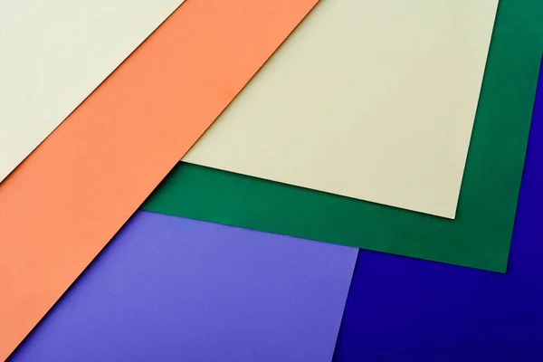 Abstrakte geometrische Hintergrund mit buntem Papier — Stockfoto