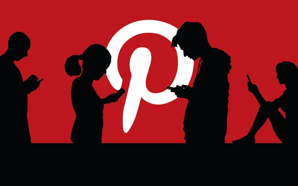 Junge Menschen nutzen soziale Medien — Stockbild Junge Menschen nutzen soziale Medien — Stockfoto