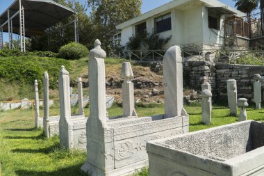 Tarihi ve açık hava müzesi.