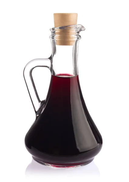 Kırmızı şarap balsamik sirke ile sürahi.