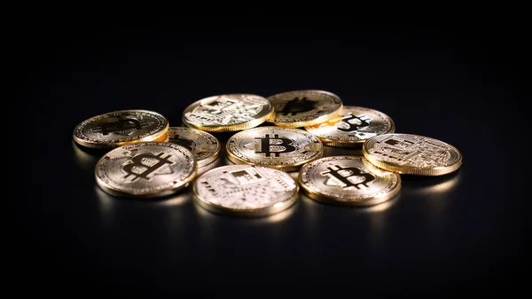 Bitcoin Криптографічного Валюти Монети Темному Тлі — стокове фото