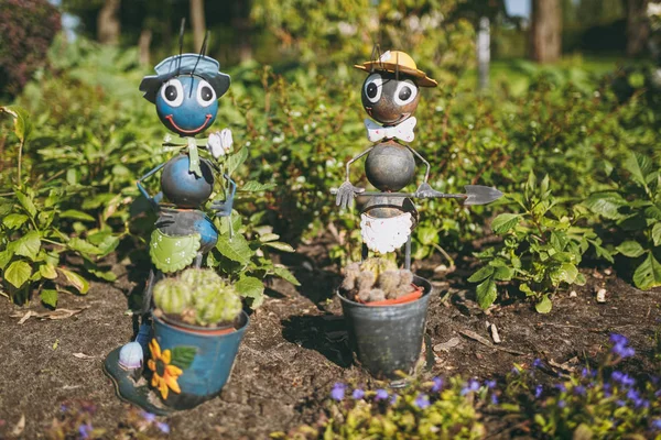 Twee Decoratieve Tuin Grappige Schattig Zoete Mieren Hoed Strikje Met — Stockfoto