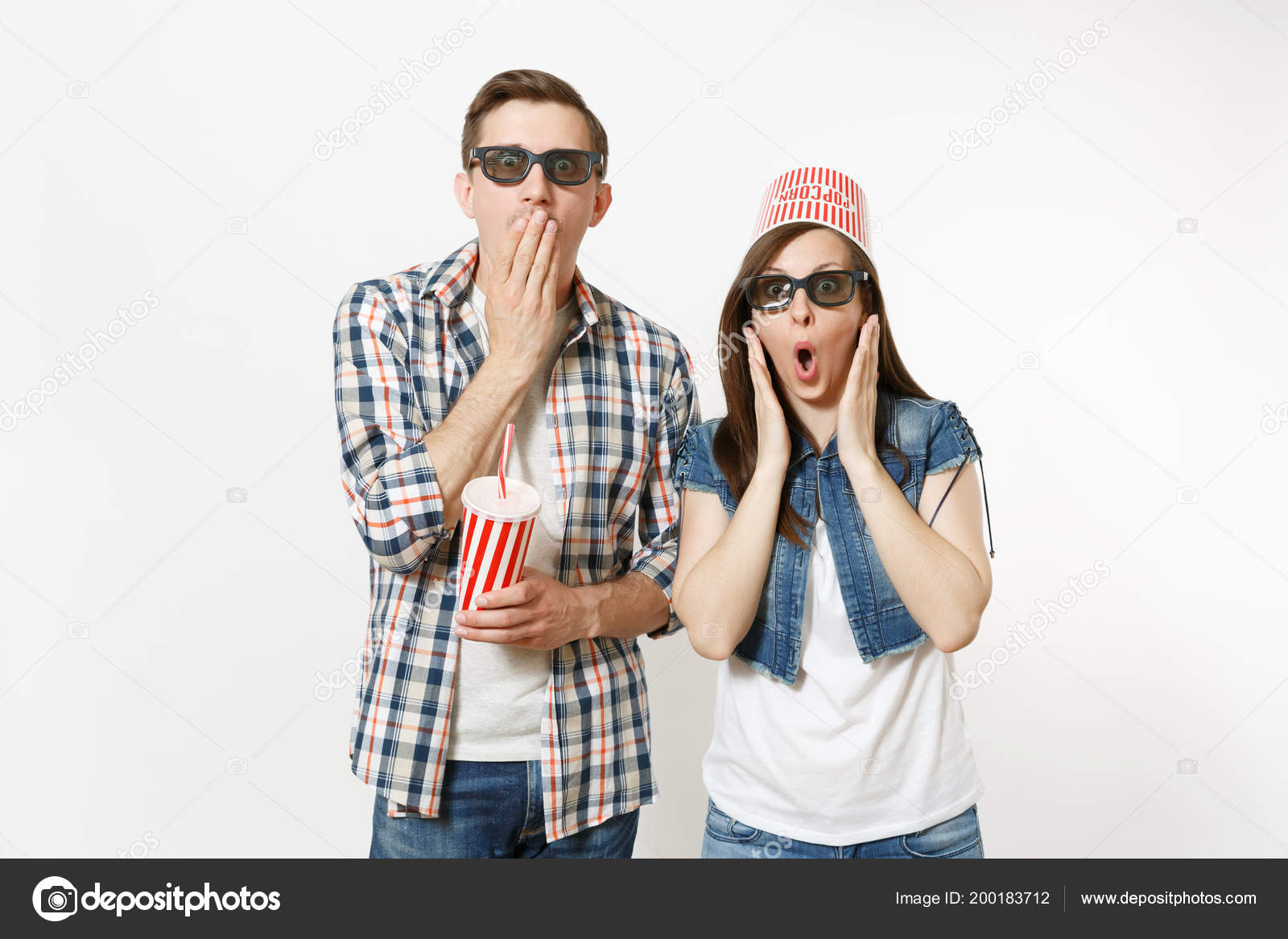 Молодые Шокированные Пара Женщина Мужчина Очки Ведром Попкорна.