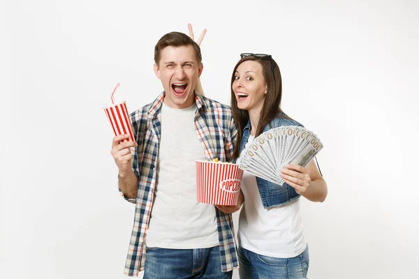 Joven Pareja Feliz Mujer Hombre Viendo Película Fecha Celebración Cubo — Foto de Stock