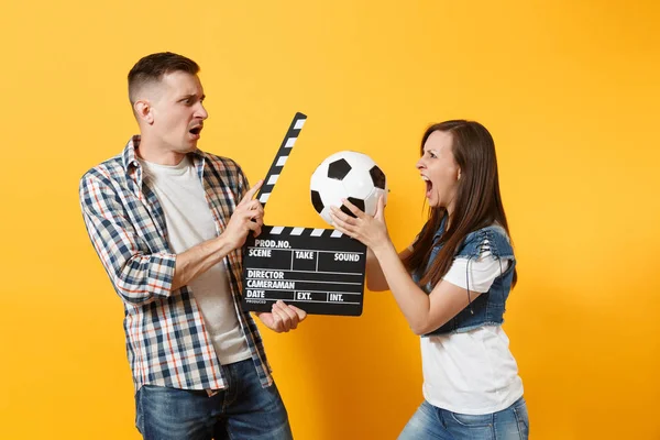 Jeune Couple Excité Femme Homme Fans Football Remonter Moral Équipe — Photo