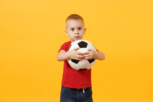 Piccolo Bambino Carino Bambino Anni Tifoso Calcio Shirt Rossa Tenuta — Foto Stock