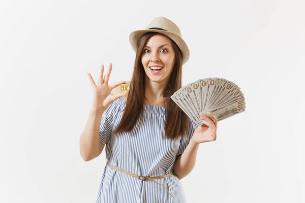 Joven Mujer Elegante Vestido Azul Sombrero Con Pelo Largo Celebración —  Fotos de Stock