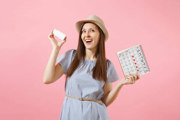 Porträtt Ung Kvinna Blå Klänning Holding Vit Flaska Med Piller — Stockfoto