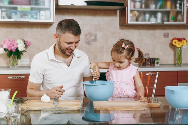 Little Kid Girl Helps Man Cook Christmas Ginger Cookies Stirs — Stock Photo, Image