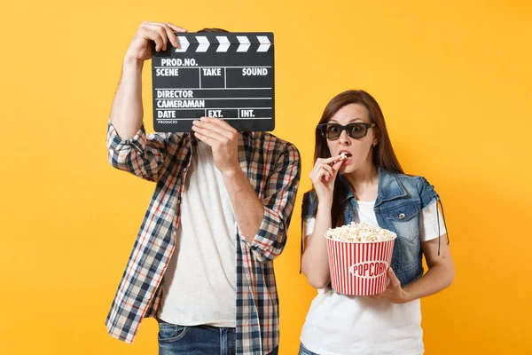 Junges Paar Frau Mit Brille Die Film Über Date Anschaut — Stockfoto