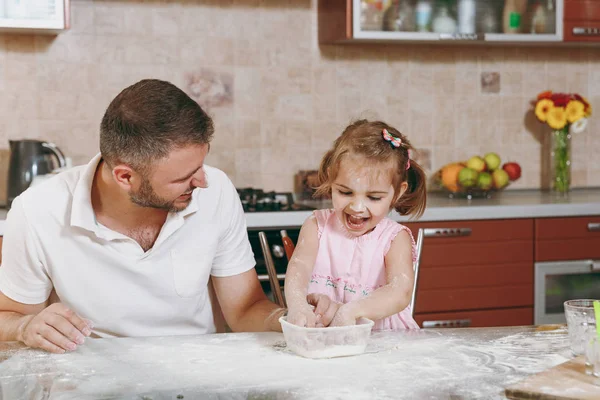 Little Kid Girl Play Man Smearing Dad Flour Kitchen Table — Stock Photo, Image