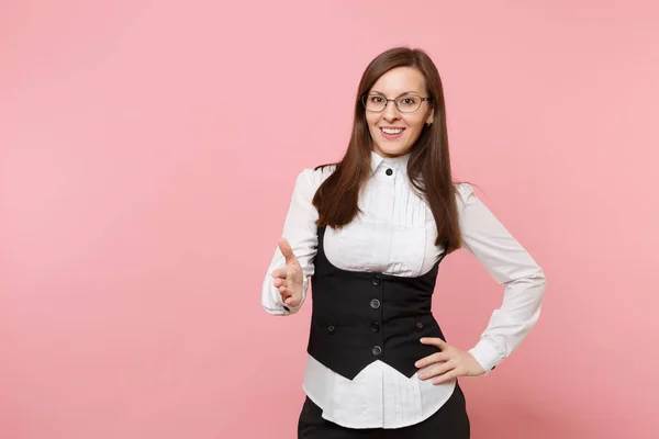 Joven Hermosa Mujer Negocios Éxito Traje Gafas Que Dan Mano —  Fotos de Stock