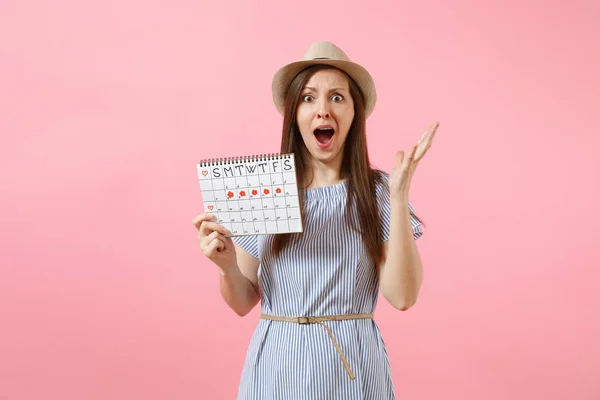 Porträtt Ung Kvinna Blå Klänning Hatt Hålla Perioder Kalender För — Stockfoto