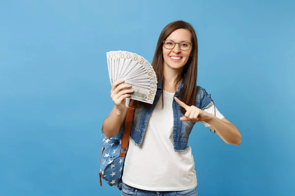 Jonge Aantrekkelijke Blijde Vrouw Student Glazen Met Rugzak Index Wijsvinger — Stockfoto