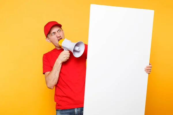 Servicio Entrega Hombre Aislado Sobre Fondo Amarillo Empleado Mensajero Gorra — Foto de Stock