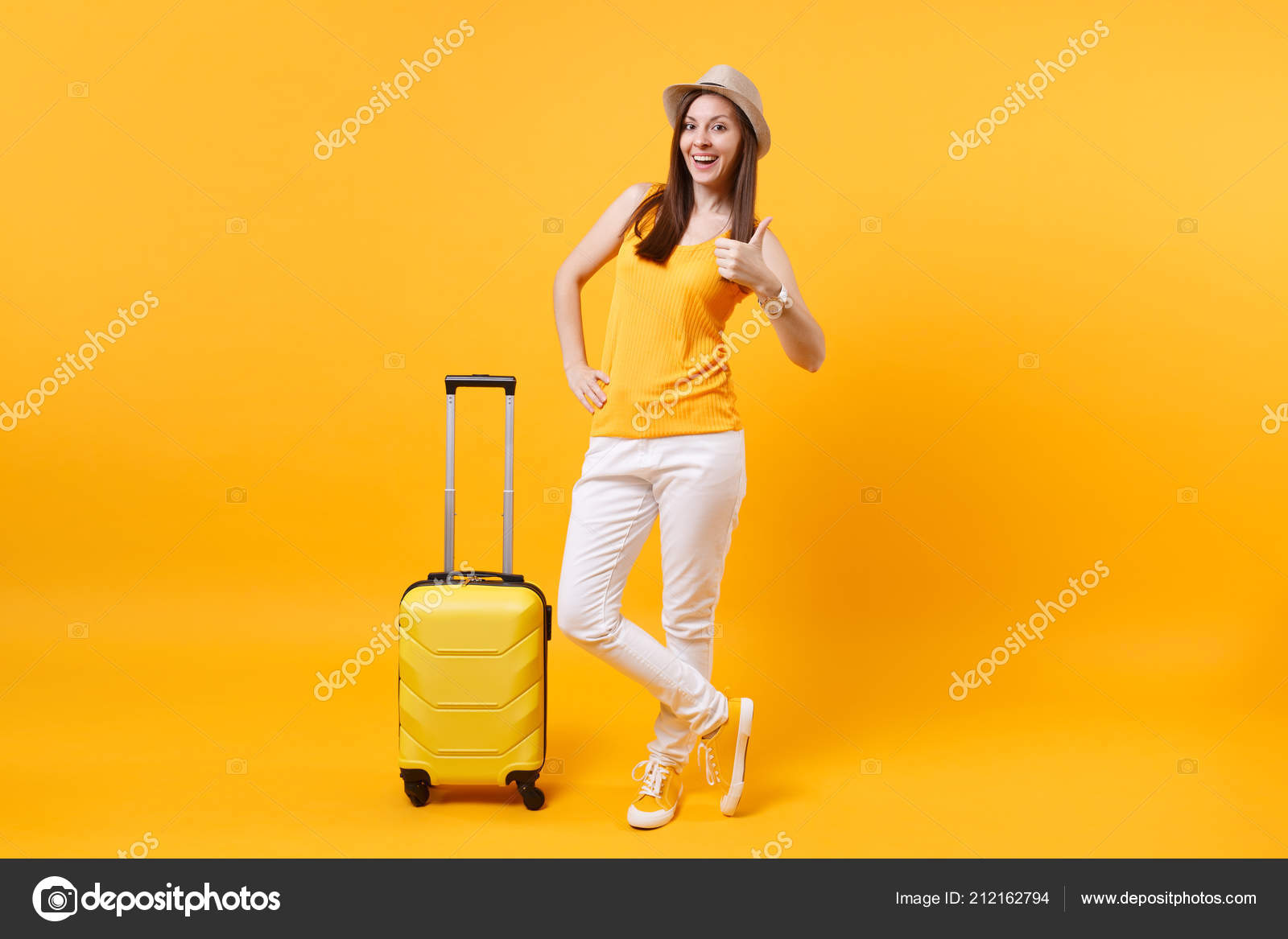 旅行観光女性夏カジュアルな服を着て 黄色オレンジ色の背景に分離されたスーツケースと帽子 女性の乗客は 週末の息抜きに旅行に海外旅行します 空気飛行の旅のコンセプト ストック写真 C Dmvasilenko 旅行観光女性夏カジュアルな服を着て 黄色オレンジ色の背景に分離されたスーツケースと帽子 女性の乗客は 週末の息抜きに旅行に海外旅行します 空気飛行の旅のコンセプト ストック写真 C Dmvasilenko