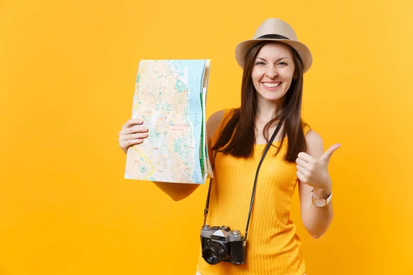 Mujer Turista Viajera Ropa Casual Verano Sombrero Con Mapa Ciudad — Foto de Stock
