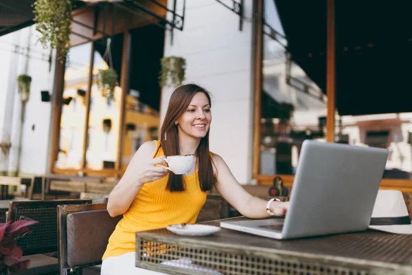 Calm Woman Outdoors Street Coffee Shop Cafe Sitting Table Working — Stock Photo, Image