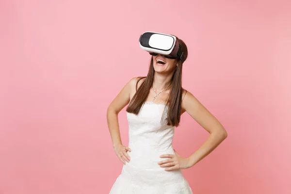 Laughing Bride Woman White Wedding Dress Headset Virtual Reality Standing — Stock Photo, Image