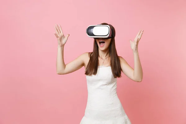 Portrait Excited Bride Woman White Wedding Dress Headset Virtual Reality — Stock Photo, Image