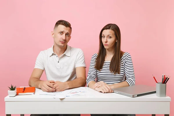 Two Young Upset Business Woman Man Colleagues Sit Work White — Stock Photo, Image