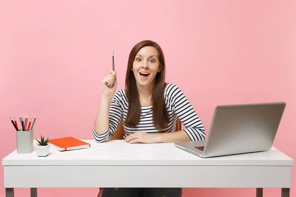 Young Surprised Woman Holding Pencil Having New Idea Thought Sit — Stock Photo, Image