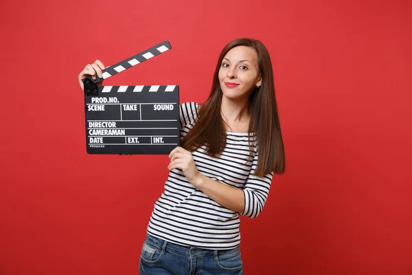 Portrait Une Drôle Jolie Jeune Femme Vêtements Rayés Tenant Film — Photo