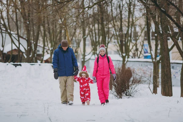 Joyful Family Woman Man Little Girl Winter Warm Clothes Walking — Stock Photo, Image