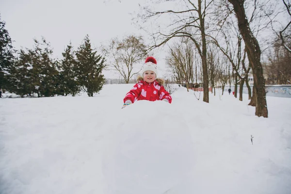 Cheerful Little Girl Winter Warm Clothes Hat Playing Snowball Making — Stock Photo, Image