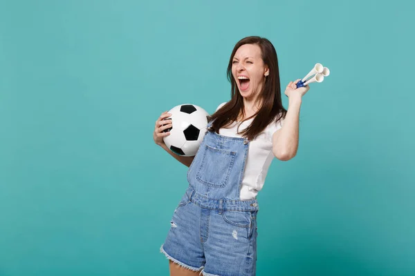 Urlando Giovane Donna Tifoso Calcio Rallegrare Supporto Squadra Preferita Con — Foto Stock