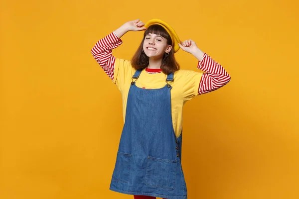 Ritratto Affascinante Ragazza Luminosa Adolescente Denim Prendisole Che Tiene Mani — Foto Stock