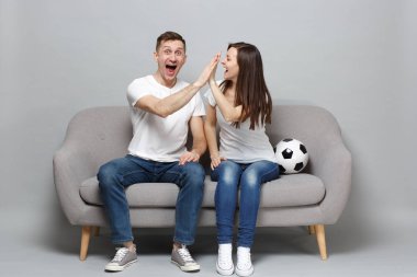 Heyecanlı kaç kadın adam futbol taraftarları destek favori tezahürat