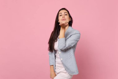 Çizgili ceket blowi ihale güzel genç kadın portresi