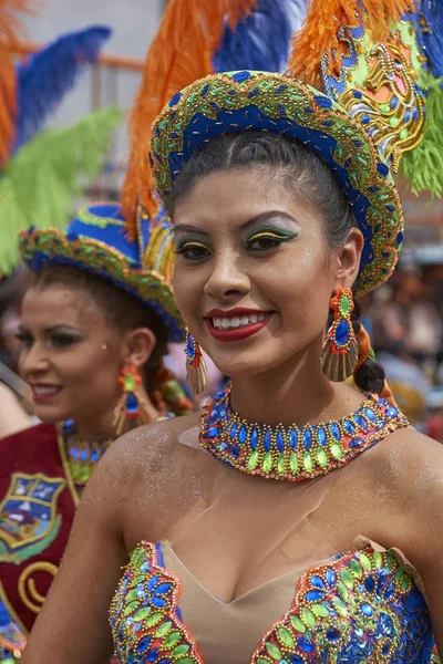 Оруро Боливия Февраля 2017 Года Танцевальная Группа Моренада Красочных Нарядах — стоковое фото