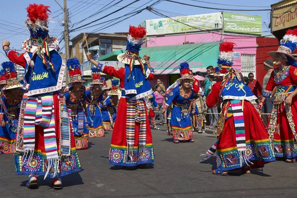 Arica Chili Janvier 2016 Groupe Danse Tinkus Costumes Colorés Exécutant — Photo