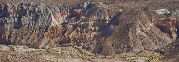 Coloridas Formaciones Rocosas Largo Quebrada Allane Altiplano Del Norte Chile — Foto de Stock