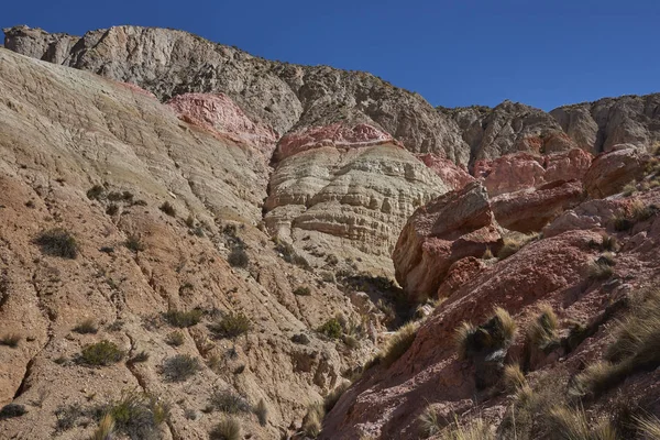 Πολύχρωμα Πετρώματα Κατά Μήκος Quebrada Allane Altiplano Βόρεια Χιλή — Φωτογραφία Αρχείου