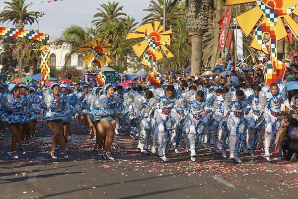 Arica Chile Tammikuu 2016 Caporales Tanssiryhmä Koristeellinen Puvut Esiintymässä Vuosittaisessa — kuvapankkivalokuva