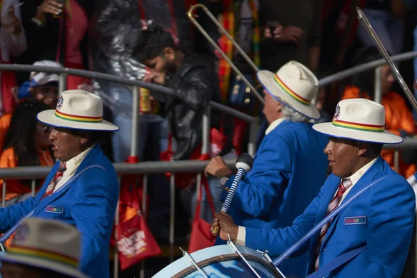 Oruro Bolivia Febrero 2017 Banda Grupo Danza Diablada Desfilando Por — Foto de Stock