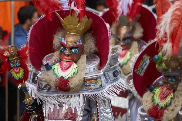 Oruro Bolívia Fevereiro 2017 Dançarinos Mascarados Morenada Trajes Ornamentados Desfilando — Fotografia de Stock