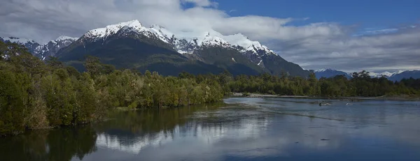 Rio Yelcho Dans Région Aysen Sud Chili Grande Étendue Eau — Photo