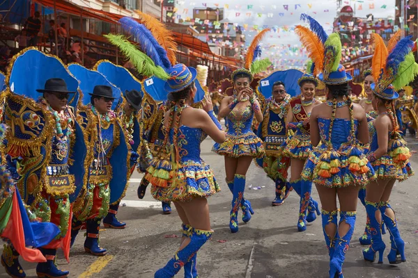 Oruro Bolivia Februari 2017 Morenada Dansers Sierlijke Kostuums Die Door — Stockfoto