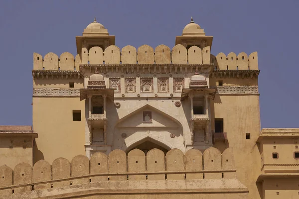 수라즈 호박요새 역사적인 건물과 라자스탄 인도의 자이푸르 마하라자 Maharajah — 스톡 사진