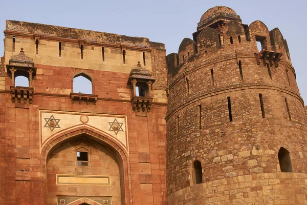 Delhi India Června 2009 Opevněný Vstup Historické Mughal Pevnosti Purana — Stock fotografie